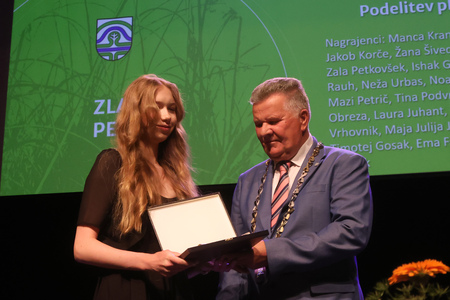 ZLATA PETICA 103 FOTO LJUBO VUKELIČ